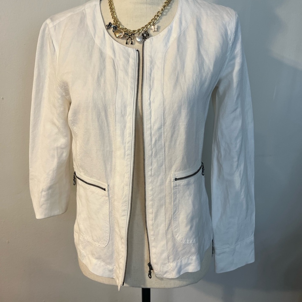 NIC+ZOE Classic White Blazer with Zipper Details - Picture 8 of 9
